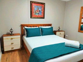 Cute Cottage - 2 Bedrooms - City & Strand Beach Location